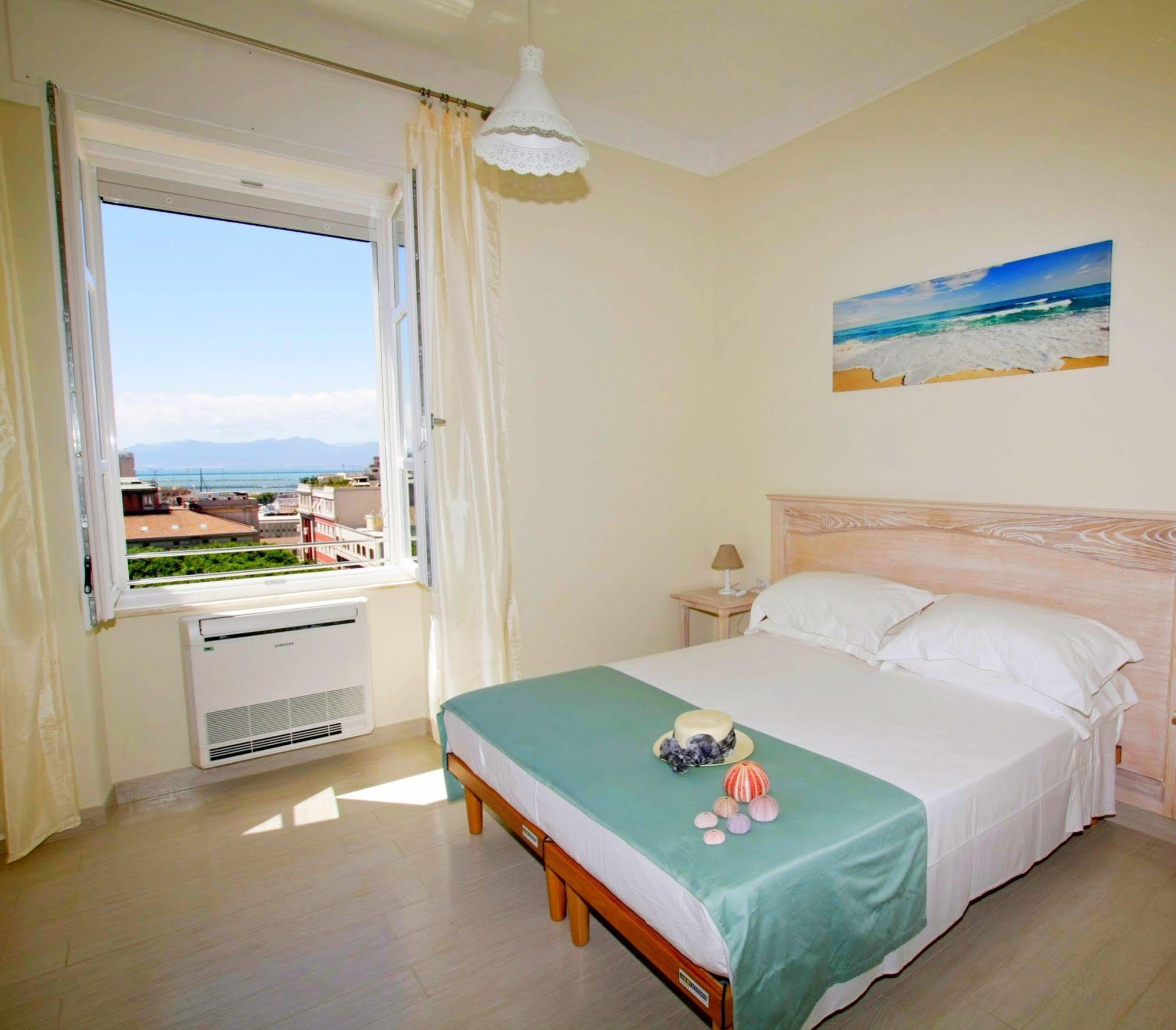 Brezza Marina Luxury Rooms Cagliari Eksteriør billede