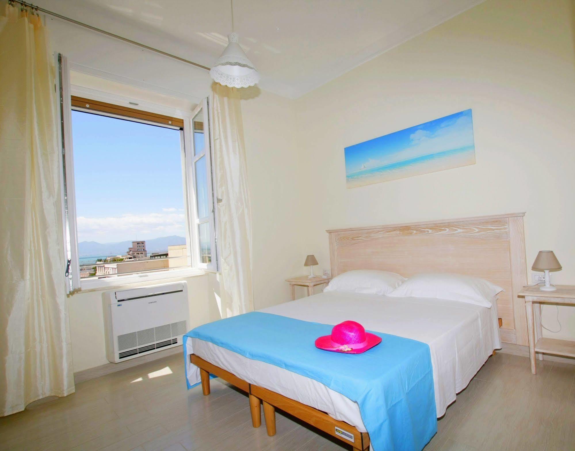 Brezza Marina Luxury Rooms Cagliari Eksteriør billede
