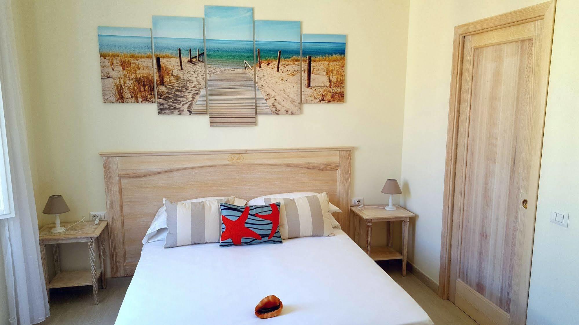 Brezza Marina Luxury Rooms Cagliari Eksteriør billede